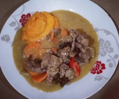 Paleo Beef Stroganoff 