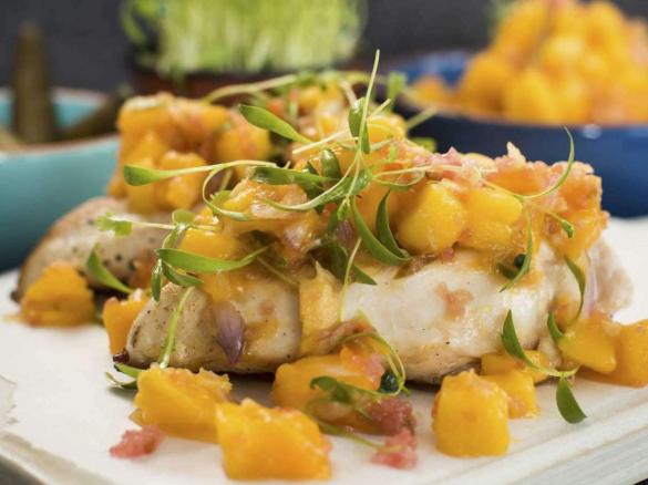 Mango salsa with lime bursts