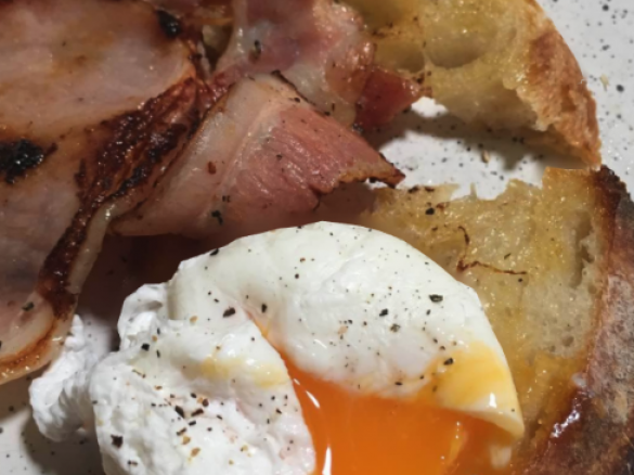 Blade Cover Poached Eggs