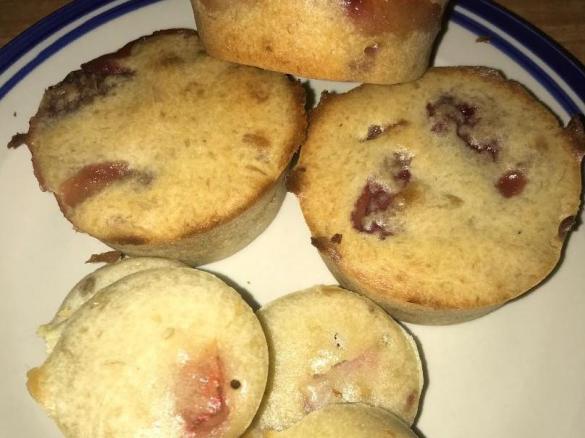 Banana and Strawberry Muffins / Cupcakes / Loaf