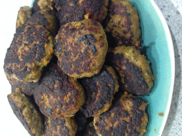 Paleo sweet potato, spinach & bacon turkey patties/burgers