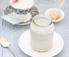 Vanilla Chia Seed Porridge / Pudding