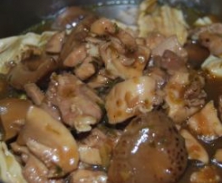 'claypot' chicken, mushroom & fu chuk