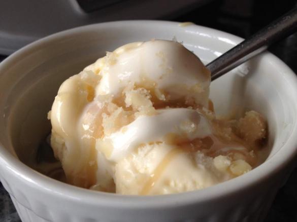 Caramel, Macadamia Sauce