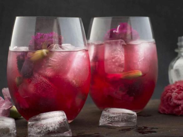 Carnation green tea cocktail