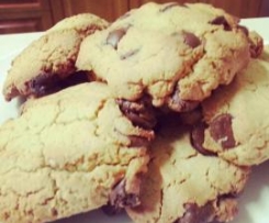 Quinoa & Chocolate Chip Cookies 