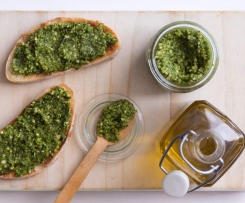 Chunky basil pesto dip
