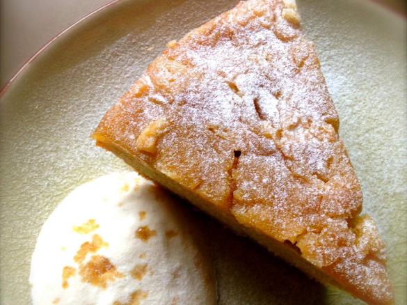 20 Seconds Yoghurt Cake - Gâteau au Yahourt with Caramelized Apple