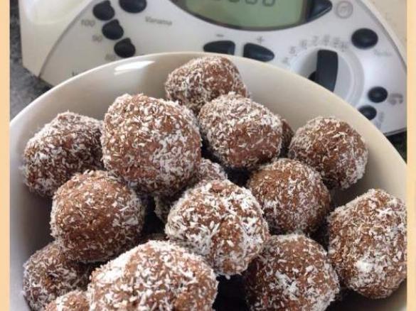 Peppermint Crisp Balls