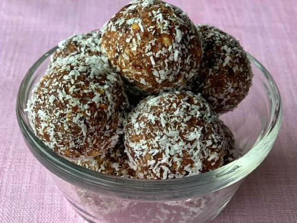 Date & Weetbix Balls