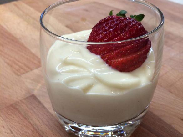 The best vanilla custard, ever! Includes flavour variations.