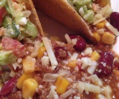 Chilli and salad for tacos