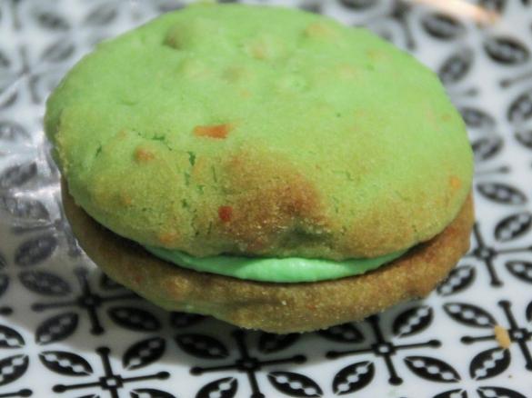 Pandan and Macadamia Melting Moments