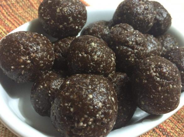 Spirulina-Mint Raw Ball