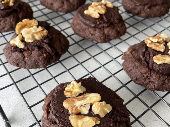 Chelsea Winter’s Afghan Biscuits