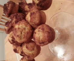 Too Easy Apple and Cinnamon Muffins