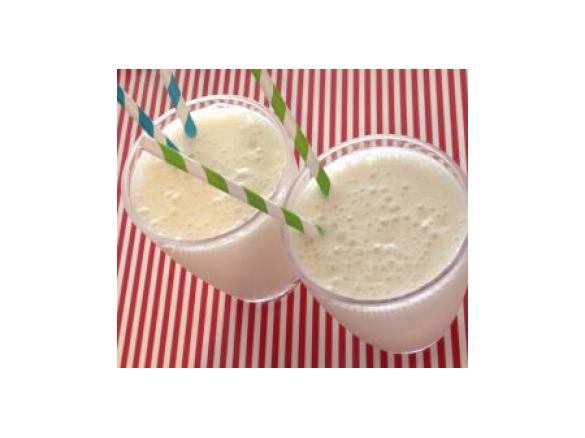 Banana, Almond and Honey Power Smoothie