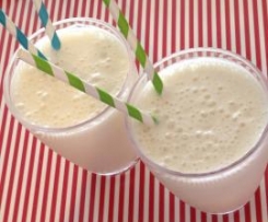 Banana, Almond and Honey Power Smoothie
