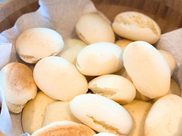 Colombian Tapioca Bread by Catalina @Momingandcooking