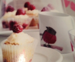 Semolina Berry Cupcakes