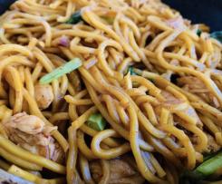 AUTHENTIC MEE GORENG (Stir Fry Noodles)