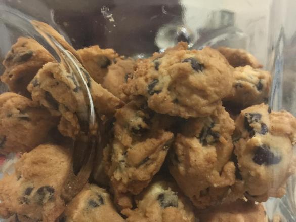 Variation Only THE BEST Chocolate Chip Cookies EVER!