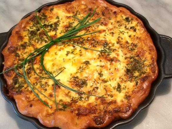 Heidi's onion and bacon bread bake "zwiebelkuchen"