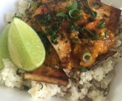Garlic cauliflower rice with lemongrass coconut curry and tofu 
