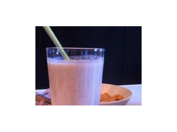 Banana Muesli Breakfast Smoothie