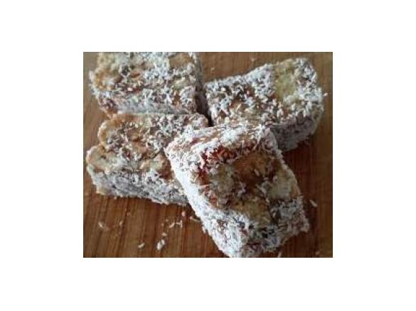 Date Slice (Darling Dorothy's)