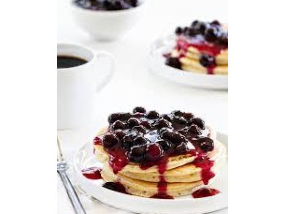 "Rice cakes" with blueberry sauce.
