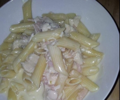 seriously creamy chicken and bacon fettucine