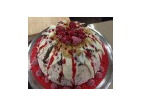 Raspberry cheesecake ice-cream