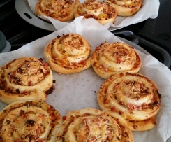 Elisabeth's Hawaiian Lunch Scrolls