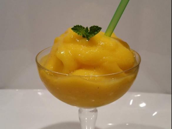 Mango Mint Frozen Cocktail