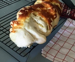 Garlic & Herb Pull Apart Bread