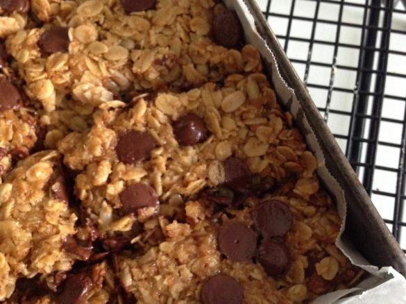 Apricot Chocolate Chip Muesli Bar Slice