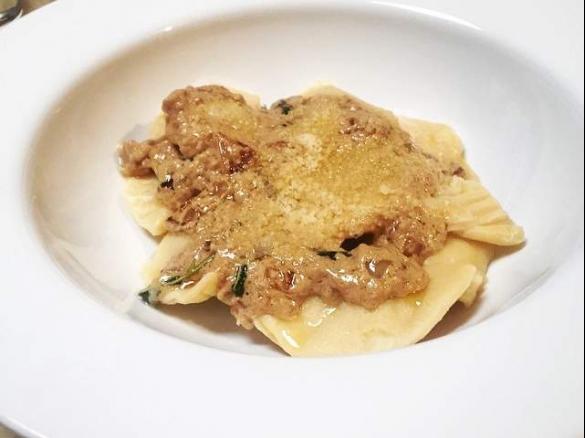 Roasted Pumpkin Ravioli with Creamy Garlic Sage sauce 