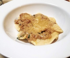 Roasted Pumpkin Ravioli with Creamy Garlic Sage sauce 