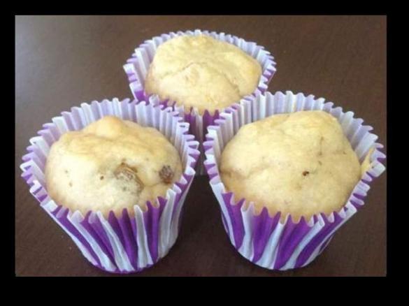 Apple and Sultana Muffins