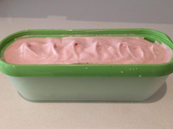 Easy Strawberry Ice Cream