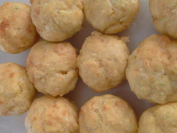 Veggie packed zucchini muffins 