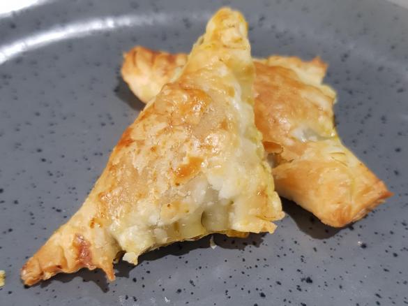 Vegan Spanakopita / Spanakopitakia (Pumpkin, Spinach & Feta triangles)