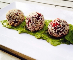 Beetroot and Blackbean Balls 