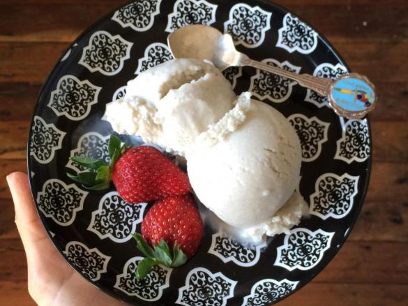 Coconut Vanilla Vegan Ice cream 