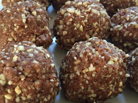 Daboose's Cashew, Almond and Date Protein Balls