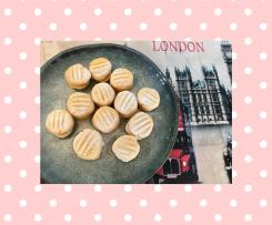 Dotty's Melting moments with Maple buttercream