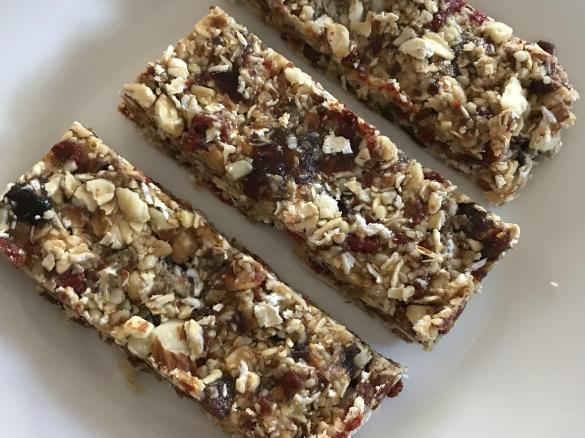 Honey, Date, Goji Berry, Oat & Almond Energy Bars