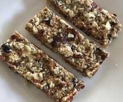 Honey, Date, Goji Berry, Oat & Almond Energy Bars