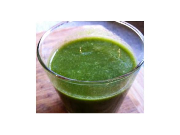 Apple and Strawberry Green Juice